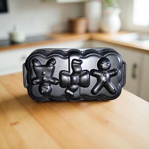 Nordic Ware Gingerbread Loaf Pan Heavy Cast Aluminum 6 Cup 1 LB